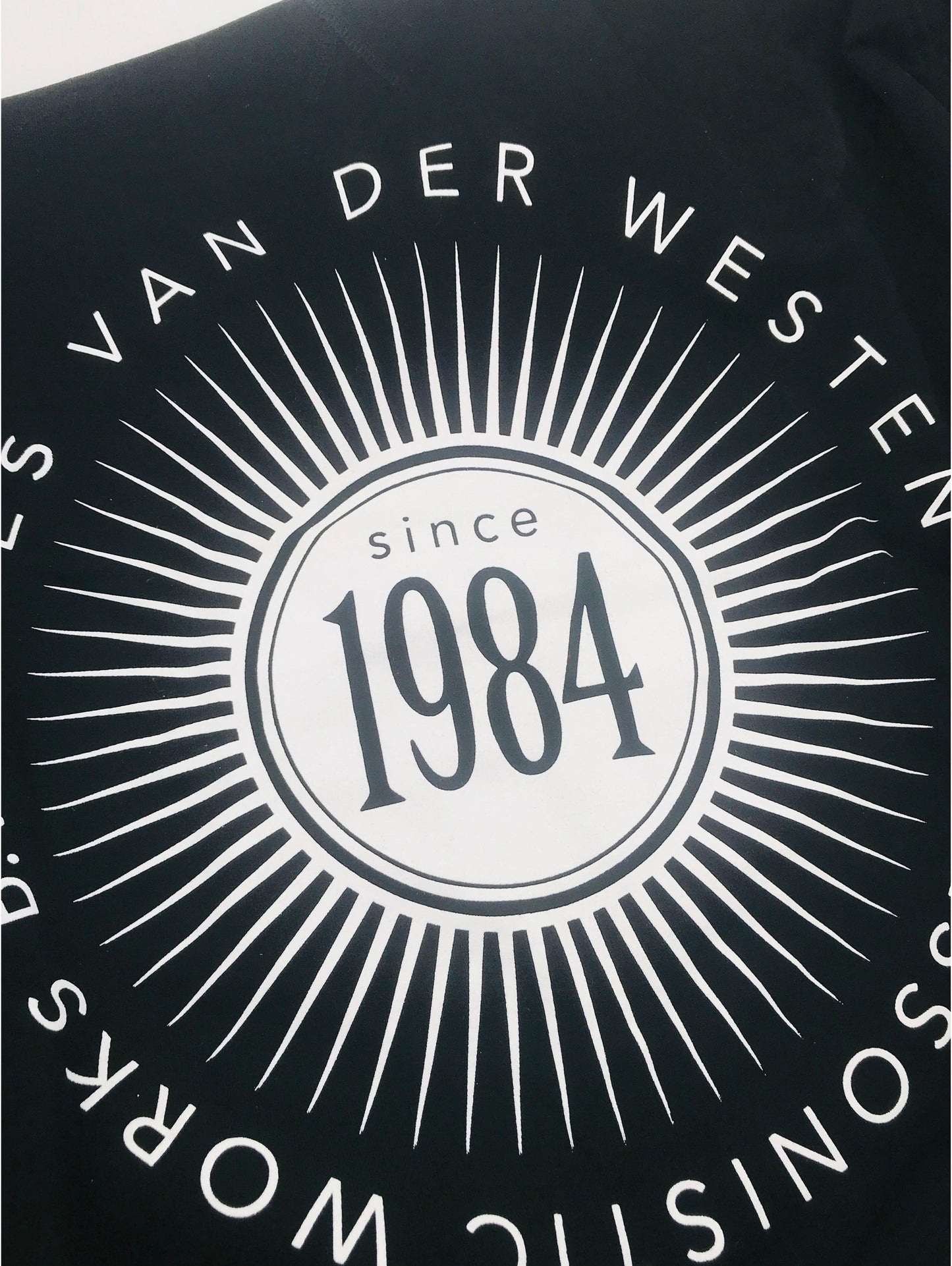 KVDW - Merchandise, Sweater Black/White